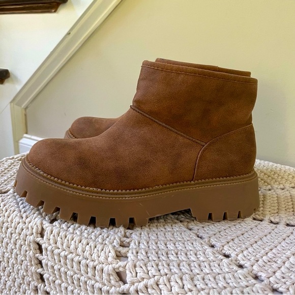 NWOB DV Dolce Vita Platform Boots Lonny Camel Faux Suede, No Box, Sz 10 - Picture 4 of 6